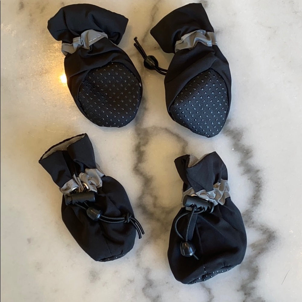 FREE WITH PURCHASE BRAND NEW DOGGIE BOOTS! 🥾